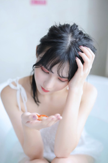 亚洲成a人片77777在线播放